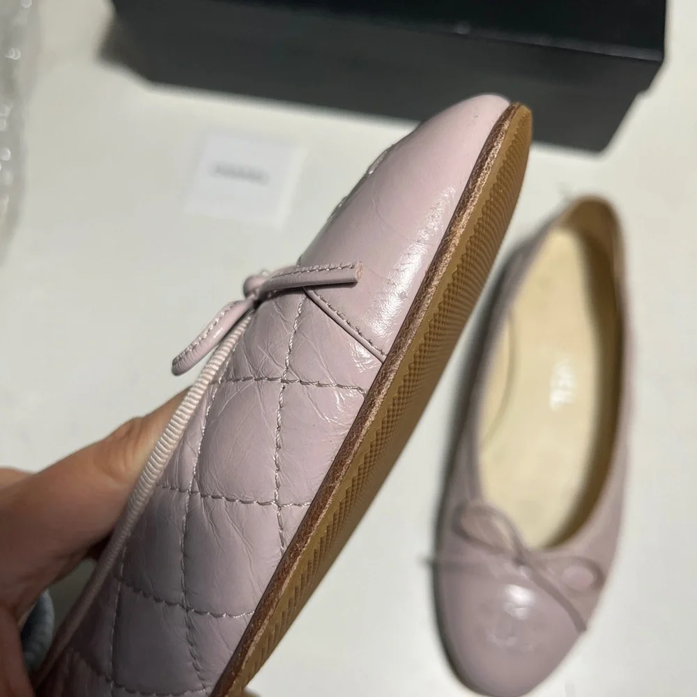 CHANEL Light Pink Quilted Flats - Picture 15 of 15